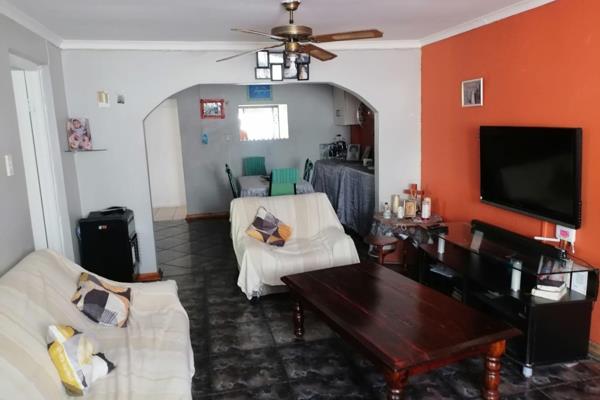 Large entrance leads into huge tv room/ lounge 
Large kitchen onto undercover braai and ...