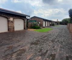 Townhouse for sale in Brackenhurst