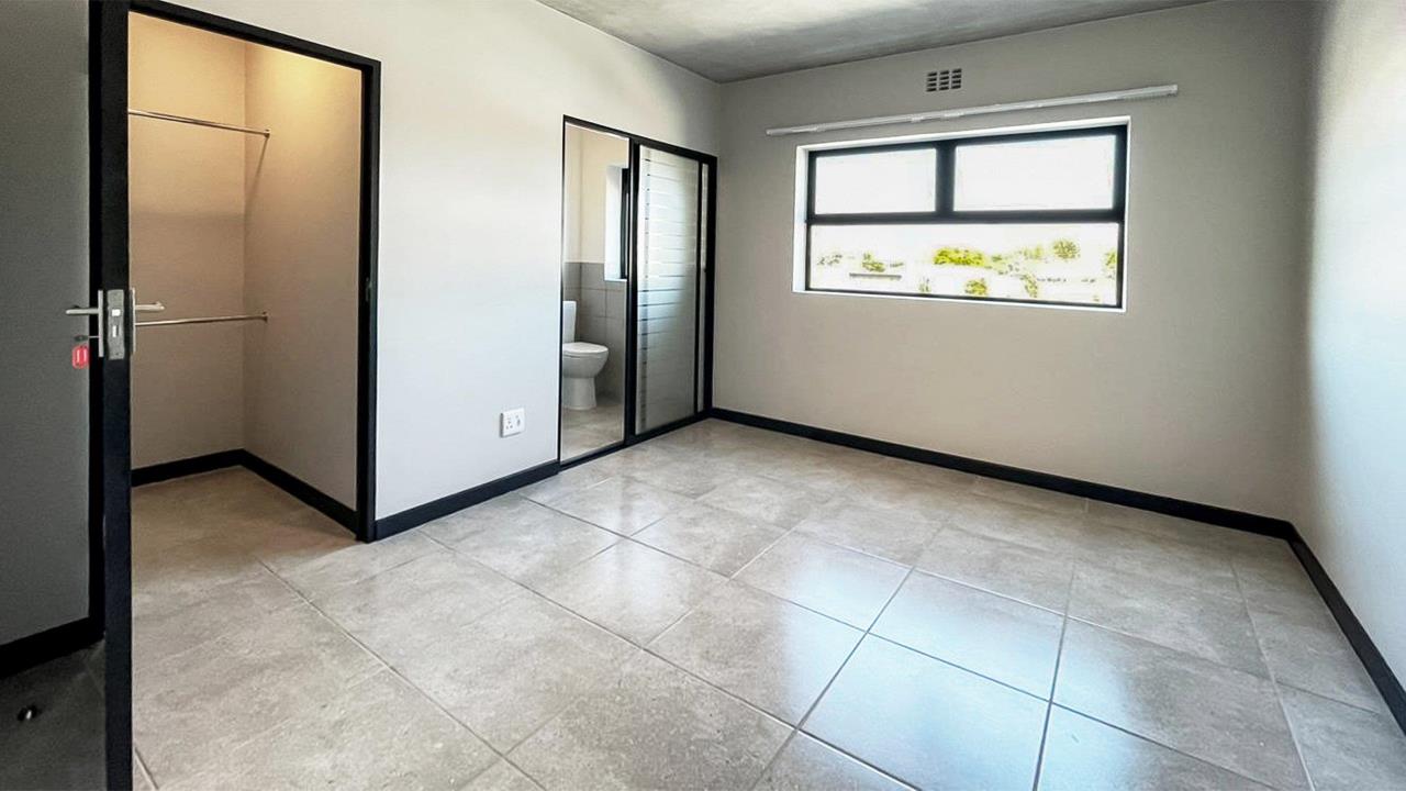 Listing number: P24-117159467, Image number: 1