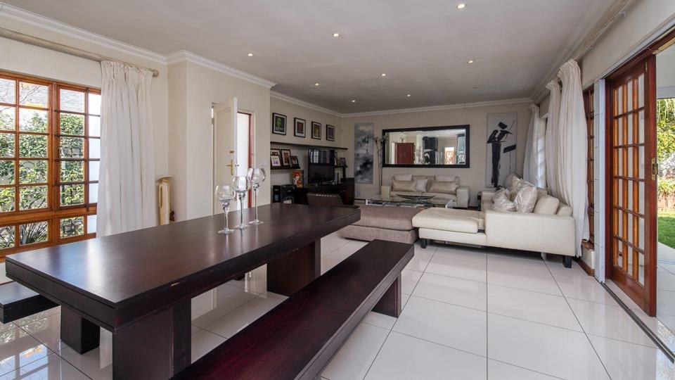 3 Bedroom House for sale in Strathavon - P24-106625811