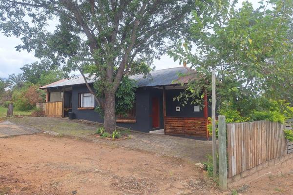 Positioned just past Kamagugu on a smallholding, this property offers impressive facilities.

This stunning flat includes one ...