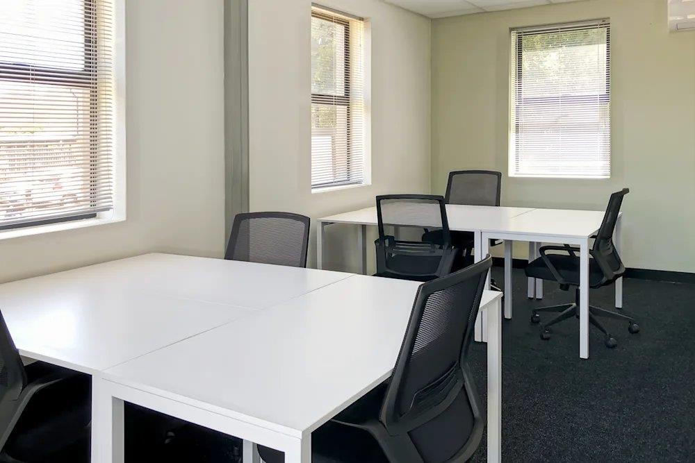 Photo of Commercial property to rent in Somerset West Mall Triangle
