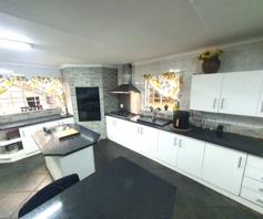 House for sale in Sunward Park