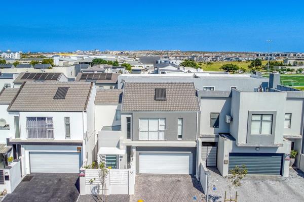 Ultra-Modern Elegance with Seamless Indoor-Outdoor Living

This stylish 3-bedroom home offers the perfect blend of modern luxury and ...