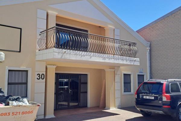 This neat, self-contained unit is situated in the secure Prestige Business Park. ...