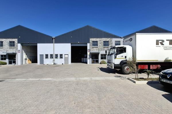 Warehouse unit to let strategically located in Rivergate Industrial Park. This premium property offers good security with 24-hour access control in a fully enclosed business park setting.



The property features:
- Spacious ...