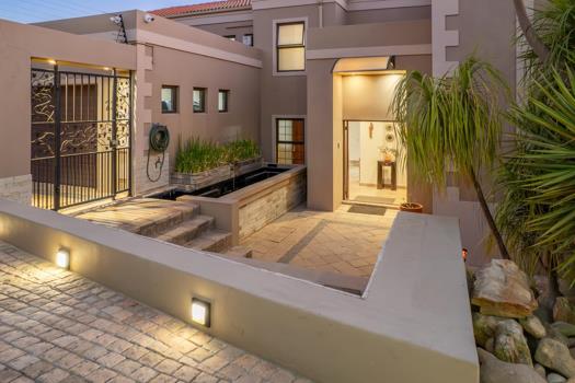4 Bedroom House for sale in Van Riebeeckshof