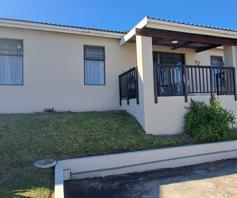 Townhouse for sale in Nahoon Valley Park