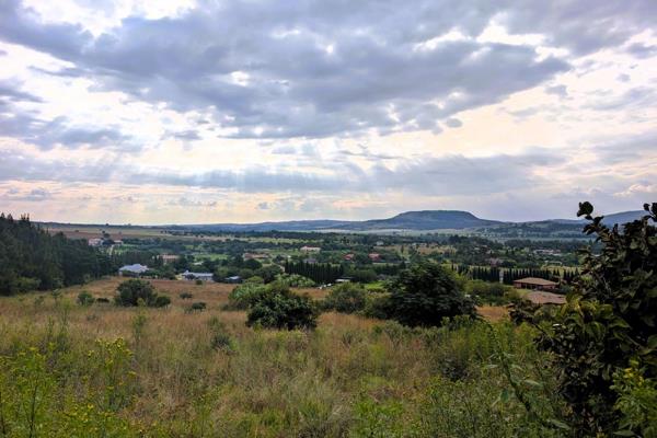 Nestled in an exclusive estate, Blue Saddle Ranches, this 2-hectare vacant stand offers breathtaking panoramic views over the Blue ...