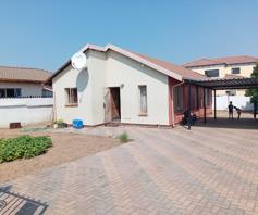 House for sale in Rens Town