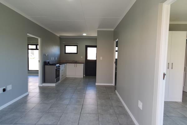 Full Circle Properties is proud to present this brand new 3 bedroom apartment within the Umlele Heights Development in Kidds ...