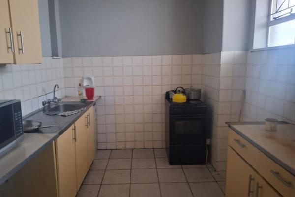 1 Bedroom 1 bath  Apartment with a balcony in Boksburg central.
Good size bedroom with ample good size built-in closet.
Spacious Lounge ...