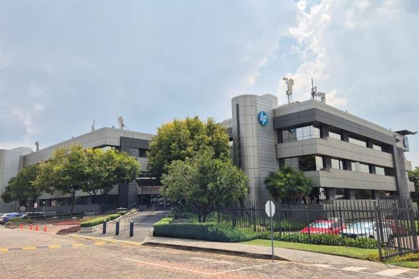 This A-grade commercial property in Rivonia is strategically located with easy access to ...