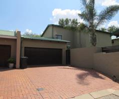 Townhouse for sale in Glen Marais