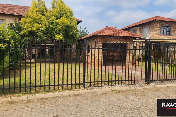 Spacious 3-Bedroom Family Home for Rent – Waterval East

Bedrooms: 3 (All situated on the first floor)

Bathrooms: 2 (Main bedroom with ...