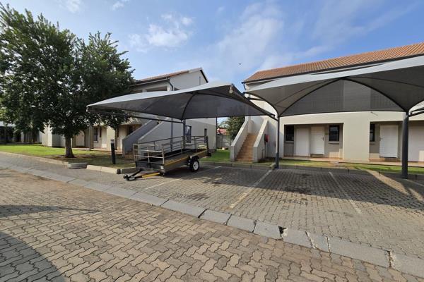 This upstairs apartment is situated just off Atlas road with easy access to Boksburg , Brakpan and Benoni city.
The well sized 2 ...