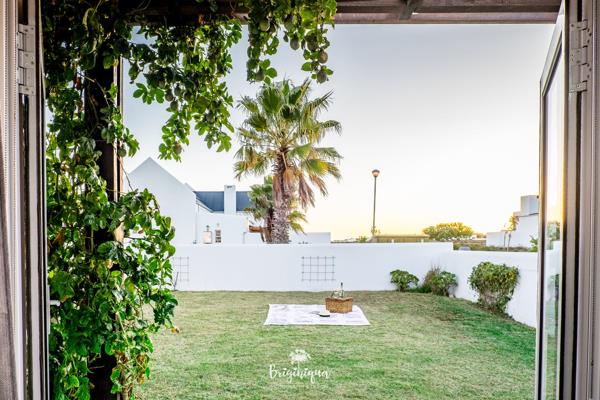 LAMPIESBAAI -  ST HELENA BAY

Fully Furnished 3-Bedroom Coastal Retreat – Just Steps from the Golden Mile Swimming Beach!

Discover ...