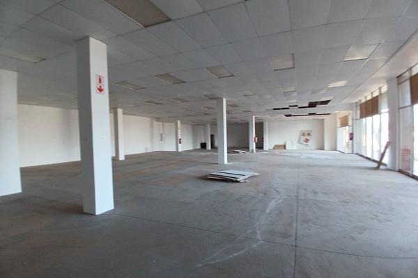 Discover the ideal location for your business with this expansive 539 sqm retail space, now available for immediate occupancy in the ...