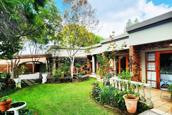 Unparalleled Living &amp; Entertainment in Prime Atlasville!

Discover the epitome of ...