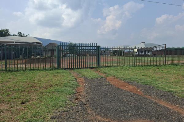 Stand to rent for commercial use just after Gauteng border on the way to Harties facing Van Der Hof road.

Well located between other ...