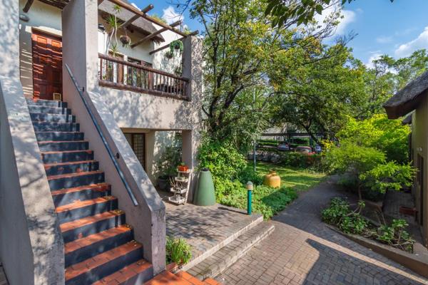 This apartment in Riverglades Estate offers a peaceful, nature-filled setting with leafy views from every window. It includes 2 ...