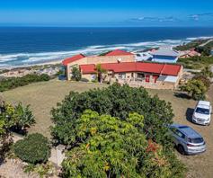 House for sale in Blue Horizon Bay