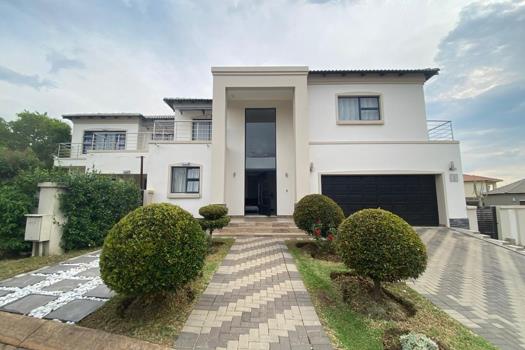 4 Bedroom House for sale in Crescent Wood Country Estate