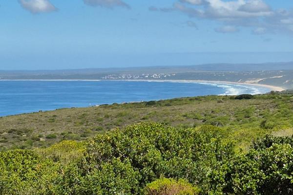 Stand with Sea View on the border of Blue Ridge and Moquini Estate!

This Amazing Stand bordering directly onto Moquini Estate with ...