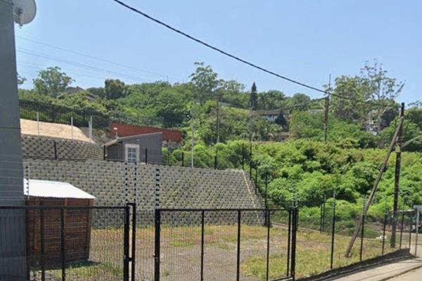 Dormehl Phalane Musgrave presents a 300m2 commercial property to let immediately in the heart of Sea Cow Lake, Durban North.  

This ...