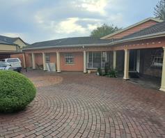 House for sale in Bramley North