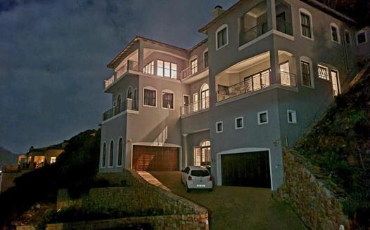 3 Bedroom Apartment / Flat to rent in Glencairn