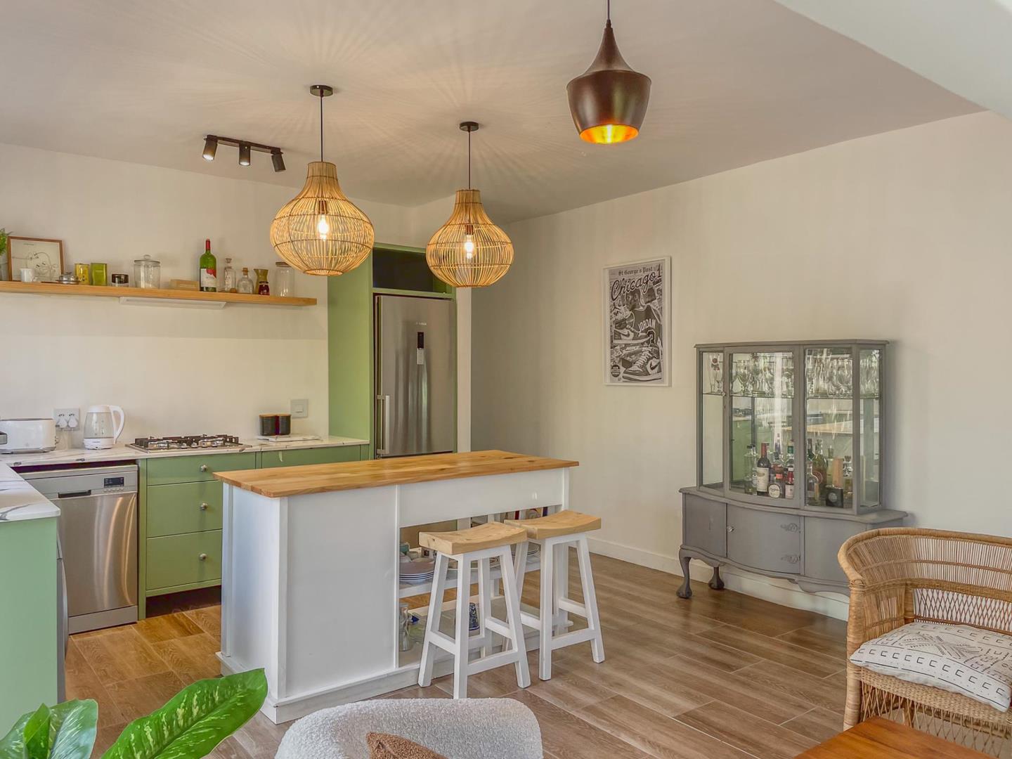 Photo of 2 Bedroom Apartment / flat to rent in Hout Bay Central