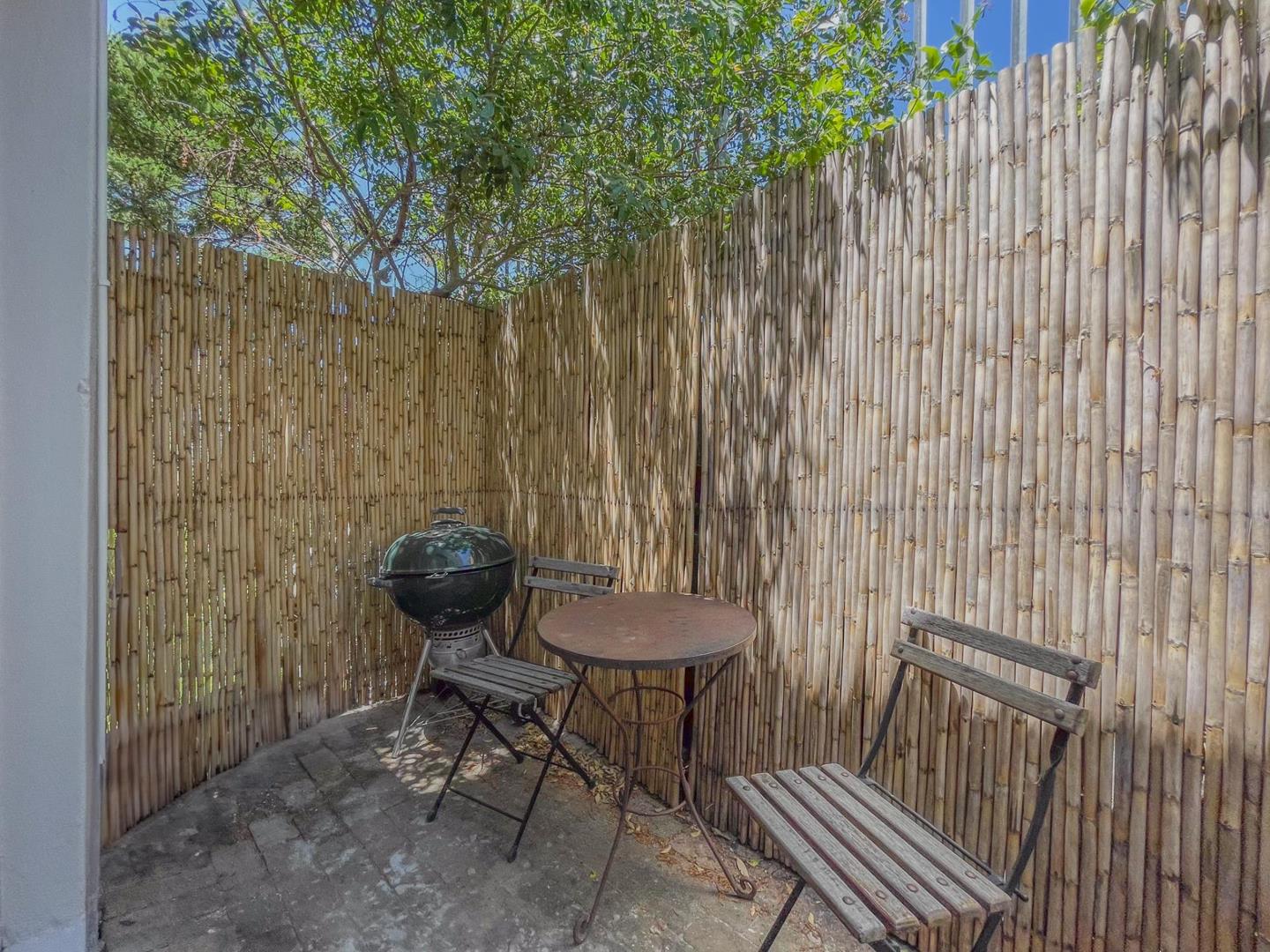 Photo of 2 Bedroom Apartment / flat to rent in Hout Bay Central