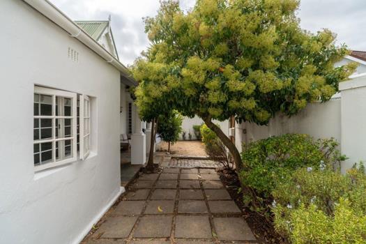 3 Bedroom House for sale in Claremont