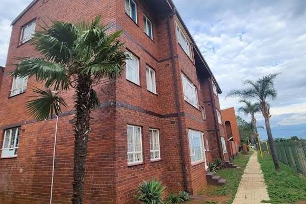This well maintained  2.5 bedroom flat is located in a family friendly neighborhood ...