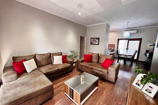 2 Bedroom Townhouse for sale in Eco Park Estate