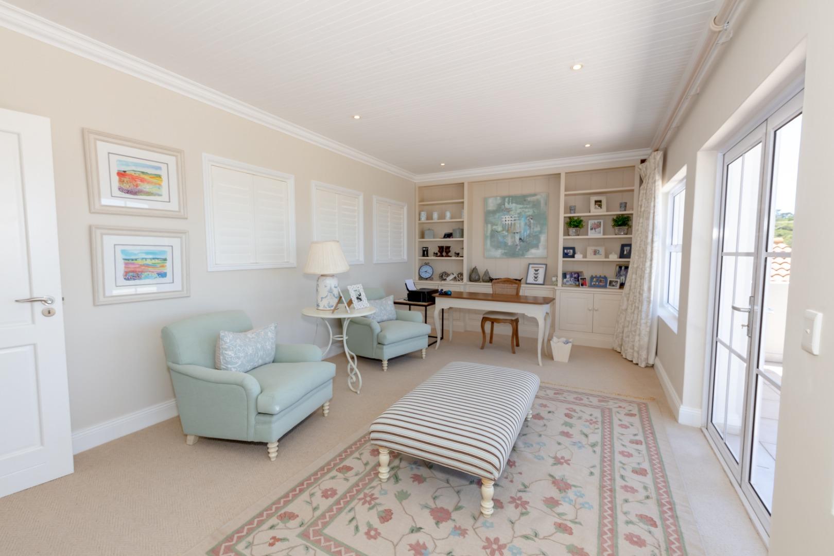 Photo of 5 Bedroom House to rent in Schoongezicht Estate