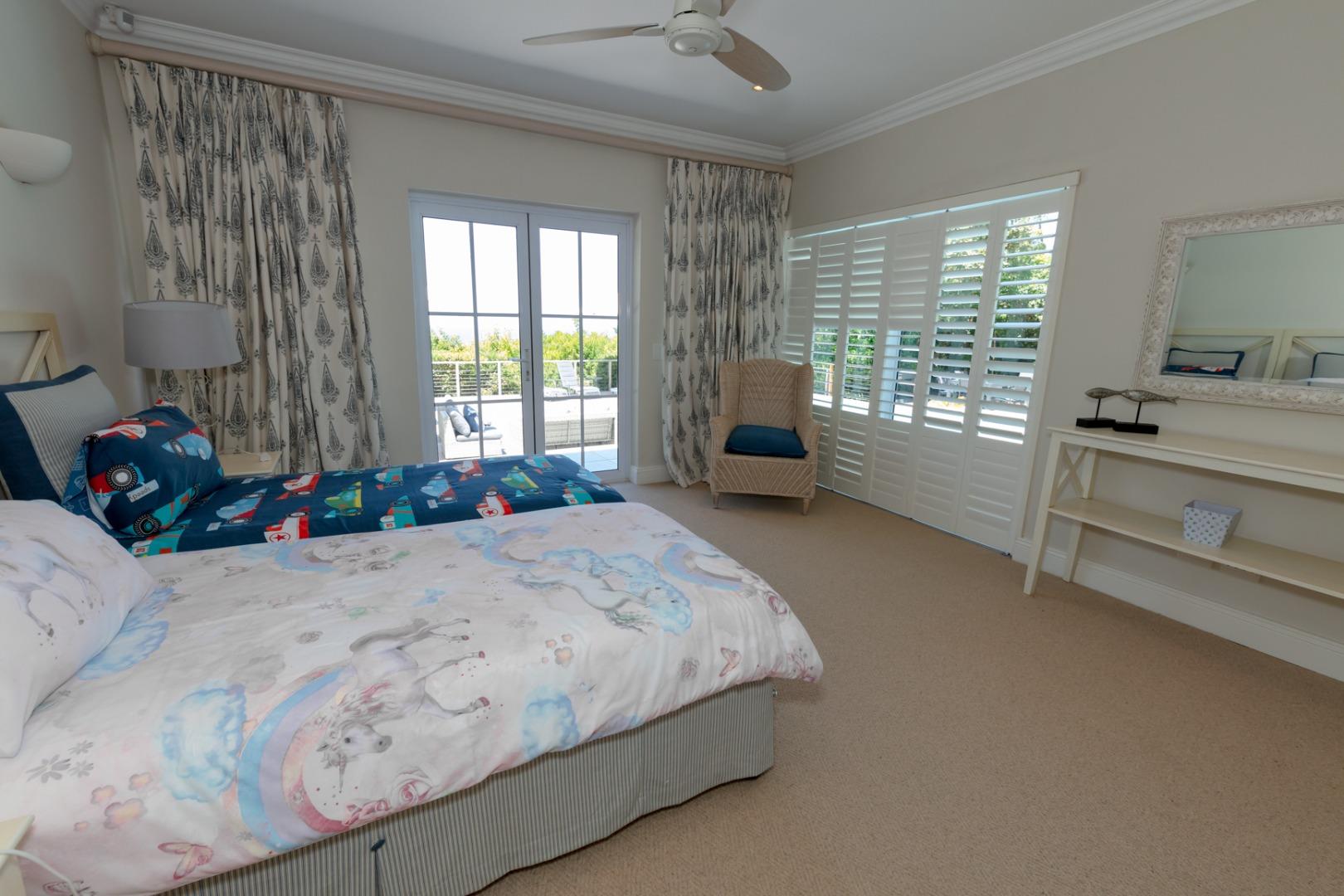 Photo of 5 Bedroom House to rent in Schoongezicht Estate