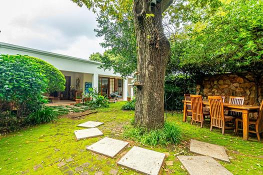 6 Bedroom House for sale in Inanda