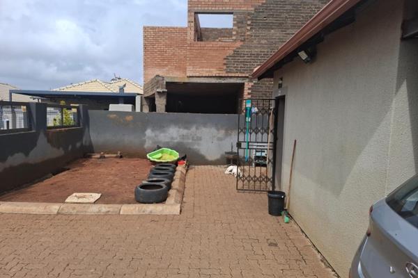 Spacious 3-Bedroom Home for Rent – Ideal for Family Living &amp; Entertaining

Discover the perfect blend of comfort, security, and ...