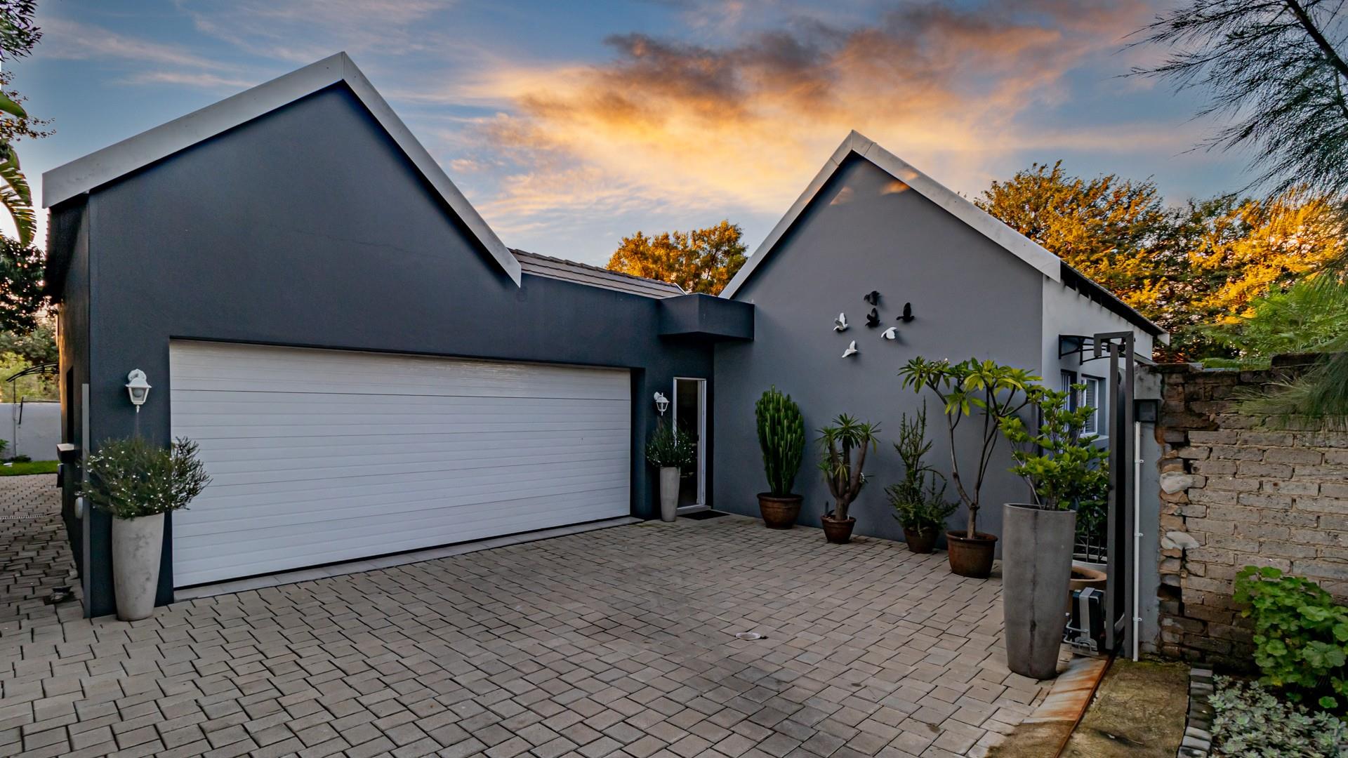 3 Bedroom House for sale in North Riding - 3 Smit Street - P24-115860376