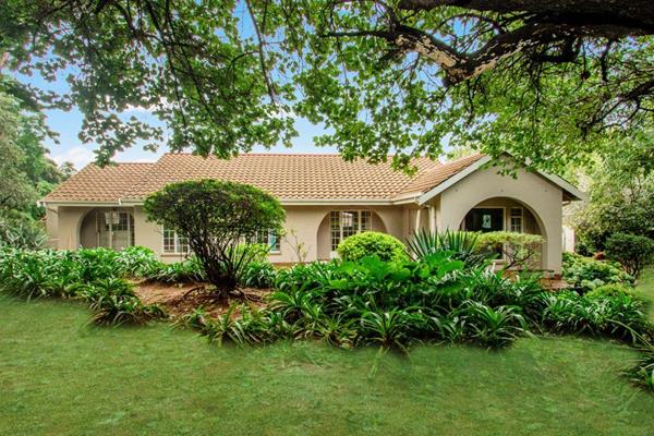 This well-maintained family home, located in the sought-after suburb of Lindhaven ...