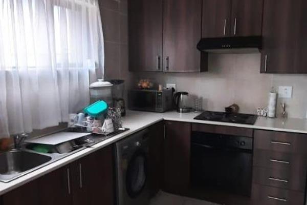 This Ground floor apartment offers:

2 bedrooms with built in cupboards

Bathroom

lounge

kitchen

Covered ...