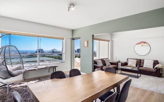 2 Bedroom Apartment / Flat for sale in Bantry Bay