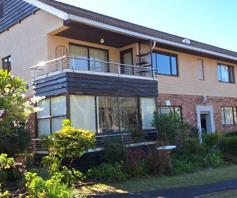 Apartment / Flat for sale in Bergvliet
