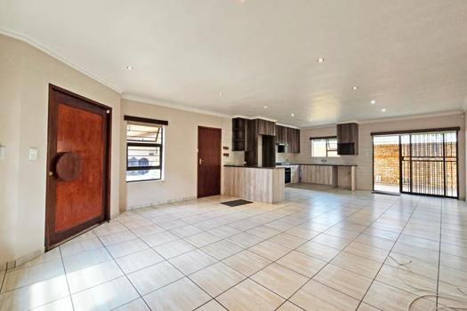 3 Bedroom House for sale in Brackenhurst