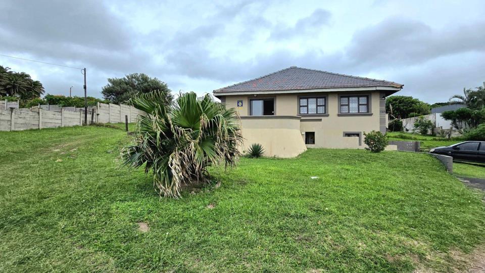 4 Bedroom House for sale in Shelly Beach - P24-115883656