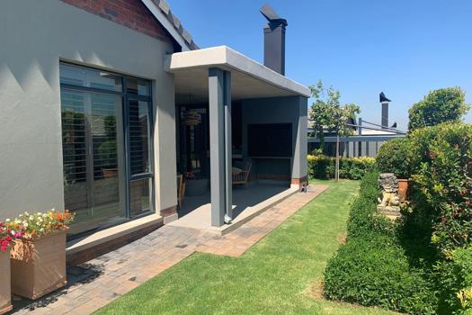 3 Bedroom Apartment / Flat for sale in Waterkloof Ridge