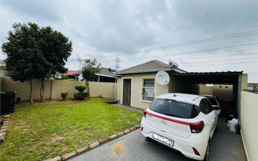 Riverside View Property : Property and houses for sale in Riverside ...