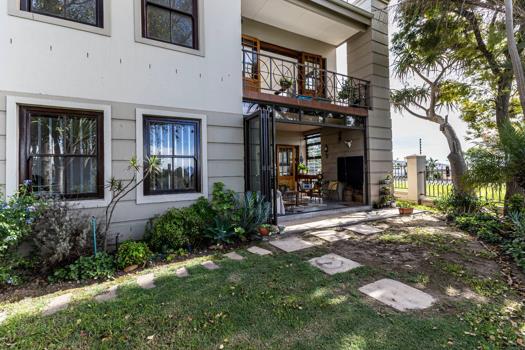 5 Bedroom House for sale in Vierlanden